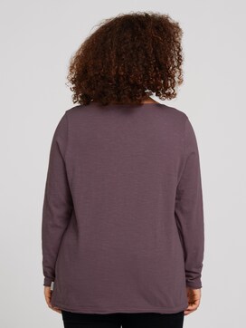 Plus - a long-sleeved shirt with a notched neckline - 2 - My True Me