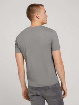 Basic T-Shirt - 2 - TOM TAILOR