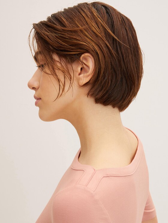Sleek T-shirt