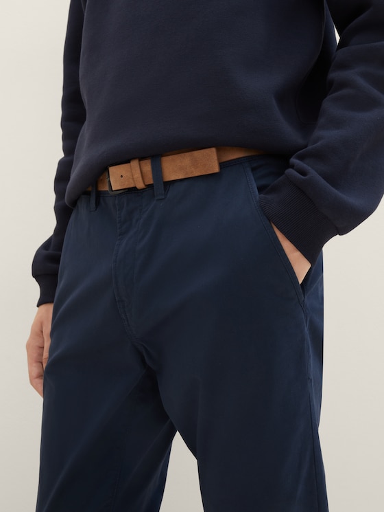 Chino trousers with belt