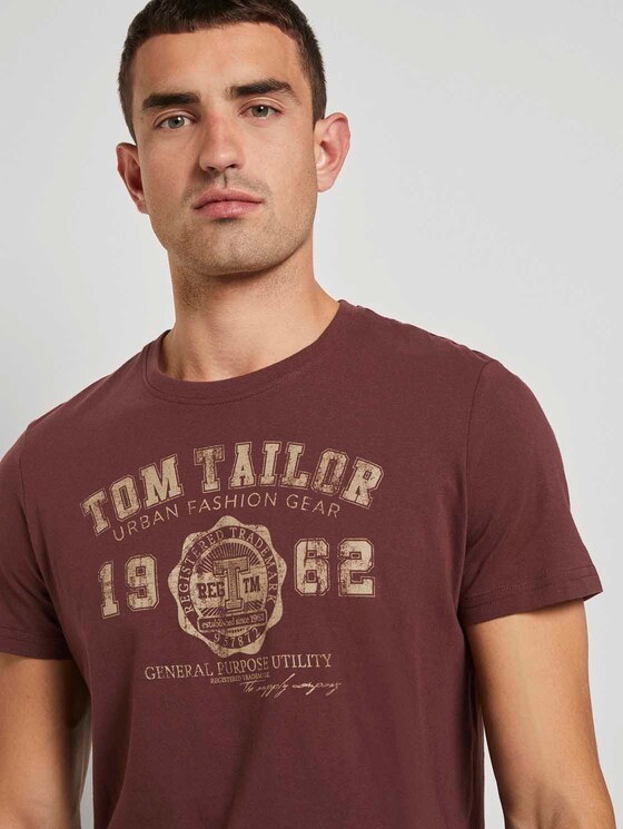 T-Shirt mit Logo-Print - Männer - Decadent Bordeaux T-Shirt mit Logo-Print - Männer - Decadent Bordeaux - 9 - TOM TAILOR