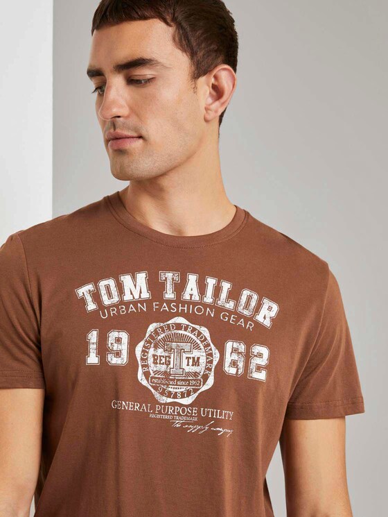 T-Shirt mit Logo-Print - Männer - brown oak T-Shirt mit Logo-Print - Männer - brown oak - 9 - TOM TAILOR