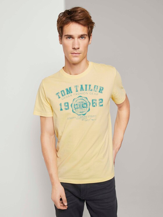 T-Shirt mit Logo-Print - Männer - pale straw yellow T-Shirt mit Logo-Print - Männer - pale straw yellow - 1 - TOM TAILOR
