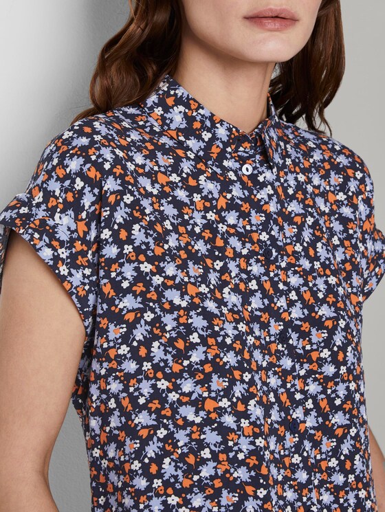 Kurzärmlige Bluse mit Kent-Kragen - Frauen - navy floral design Kurzärmlige Bluse mit Kent-Kragen - Frauen - navy floral design - 9 - TOM TAILOR