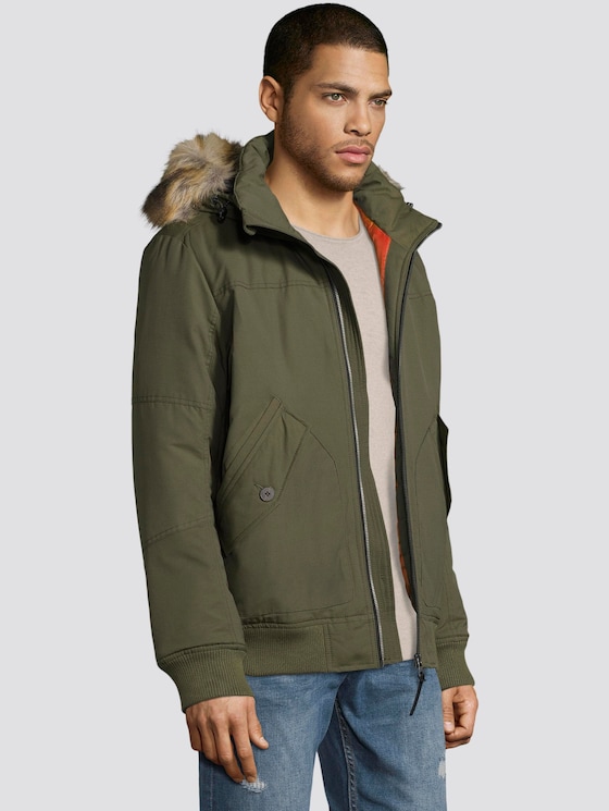 Bomberjack met capuchon door Denim Male, Olive Night Green