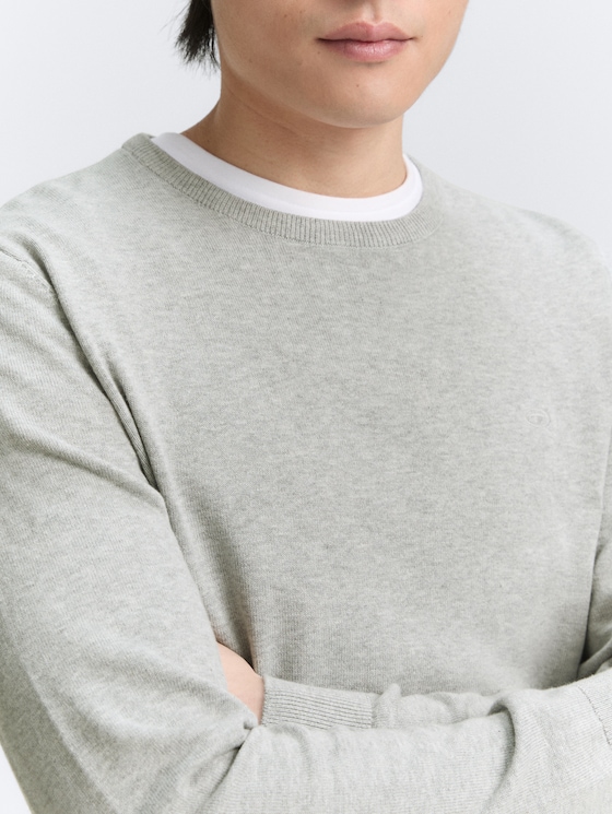 Schlichter Strickpullover