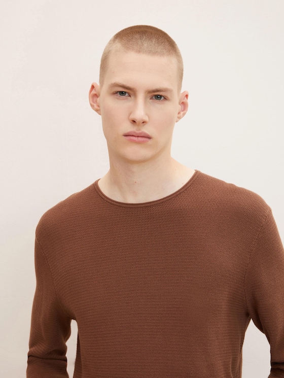 Strukturierter Pullover