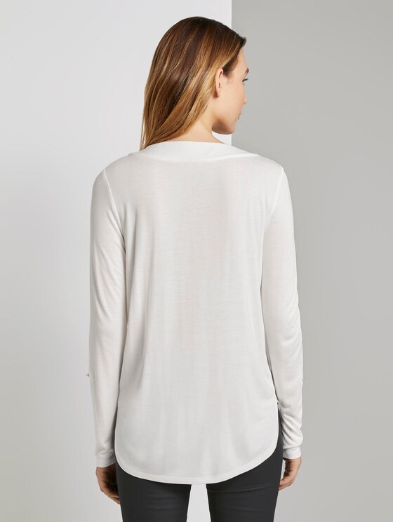 Blusenshirt mit V-Ausschnitt - Frauen - Whisper White Blusenshirt mit V-Ausschnitt - Frauen - Whisper White - 2 - TOM TAILOR