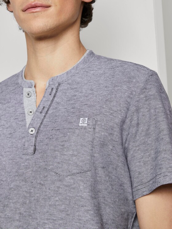 Gestreiftes Henley-T-Shirt - Männer - tarmac grey yarndye stripe Gestreiftes Henley-T-Shirt - Männer - tarmac grey yarndye stripe - 9 - TOM TAILOR