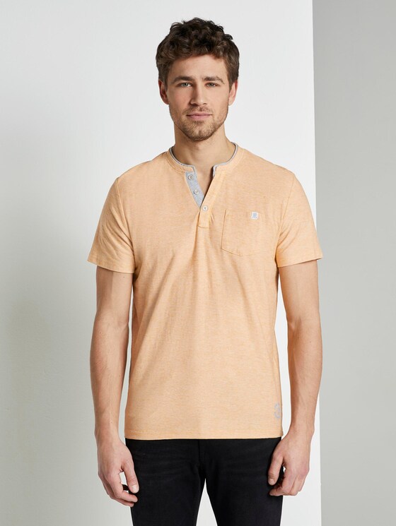 Gestreiftes Henley-T-Shirt - Männer - yellow white fine stripe Gestreiftes Henley-T-Shirt - Männer - yellow white fine stripe - 1 - TOM TAILOR