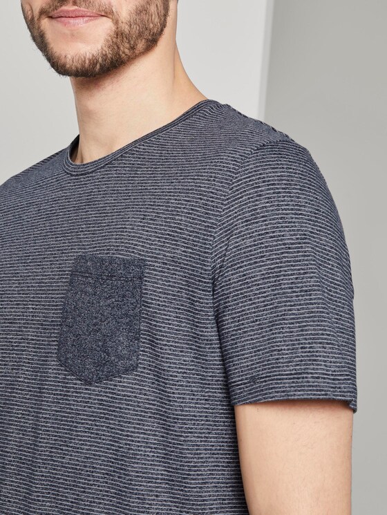 Gestreiftes T-Shirt mit Brusttasche - Männer - navy mocktwist stripe Gestreiftes T-Shirt mit Brusttasche - Männer - navy mocktwist stripe - 9 - TOM TAILOR