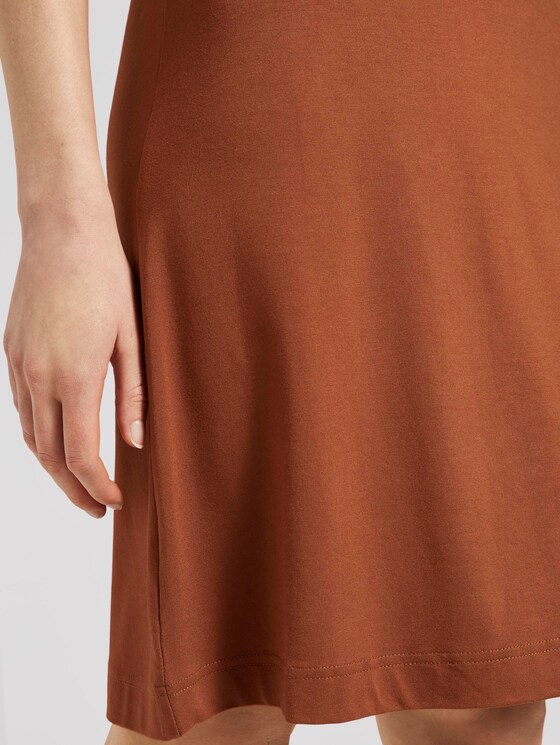 Gemustertes Kleid mit V-Ausschnitt - Frauen - Goji Orange Gemustertes Kleid mit V-Ausschnitt - Frauen - Goji Orange - 10 - TOM TAILOR