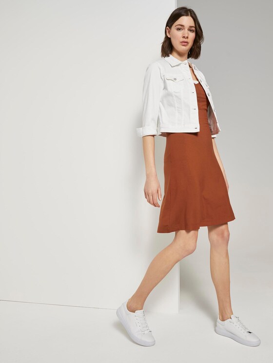 Gemustertes Kleid mit V-Ausschnitt - Frauen - Goji Orange Gemustertes Kleid mit V-Ausschnitt - Frauen - Goji Orange - 3 - TOM TAILOR