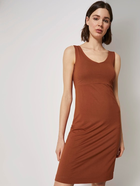 Gemustertes Kleid mit V-Ausschnitt - Frauen - Goji Orange Gemustertes Kleid mit V-Ausschnitt - Frauen - Goji Orange - 5 - TOM TAILOR