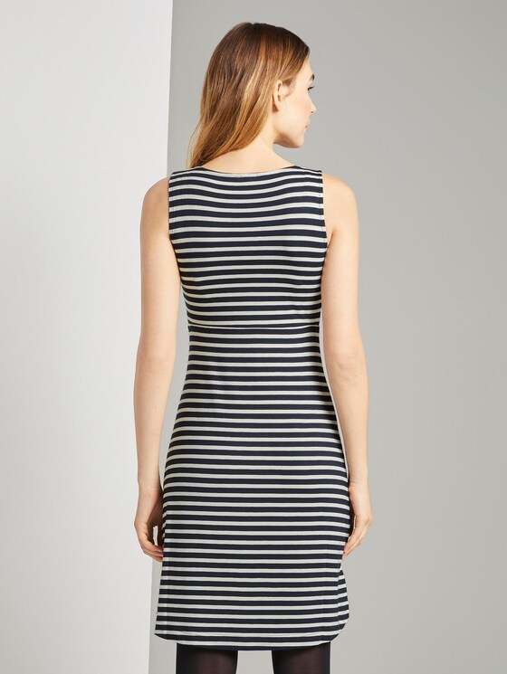 Gemustertes Kleid mit V-Ausschnitt - Frauen - navy stripe Gemustertes Kleid mit V-Ausschnitt - Frauen - navy stripe - 2 - TOM TAILOR