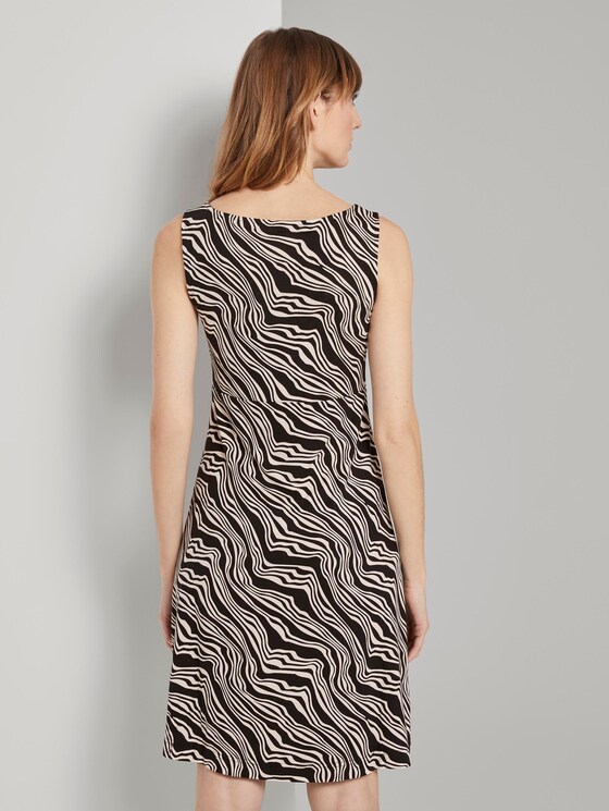 Gemustertes Kleid mit V-Ausschnitt - Frauen - black wavy design Gemustertes Kleid mit V-Ausschnitt - Frauen - black wavy design - 2 - TOM TAILOR