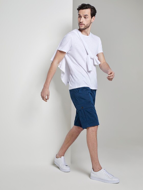 Gemusterte Cargo-Shorts mit Gürtel - Männer - blue minimal structure check Gemusterte Cargo-Shorts mit Gürtel - Männer - blue minimal structure check - 3 - TOM TAILOR