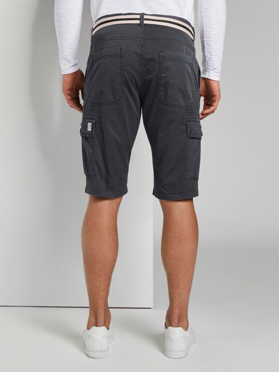 Gemusterte Cargo-Shorts mit Gürtel - Männer - blue small t design Gemusterte Cargo-Shorts mit Gürtel - Männer - blue small t design - 2 - TOM TAILOR