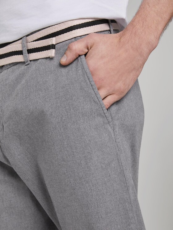Gemusterte Josh Regular Slim Bermuda-Shorts mit Gürtel - Männer - Grey Melange Gemusterte Josh Regular Slim Bermuda-Shorts mit Gürtel - Männer - Grey Melange - 9 - TOM TAILOR
