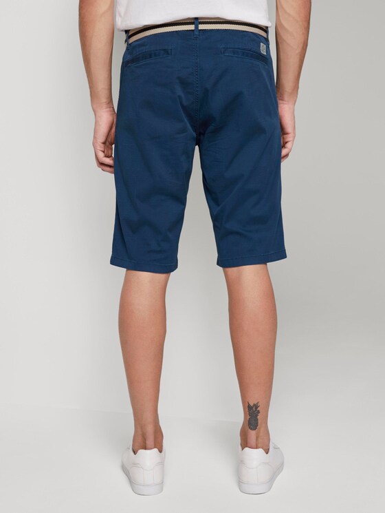 Gemusterte Josh Regular Slim Bermuda-Shorts mit Gürtel - Männer - blue minimal structure check Gemusterte Josh Regular Slim Bermuda-Shorts mit Gürtel - Männer - blue minimal structure check - 2 - TOM TAILOR