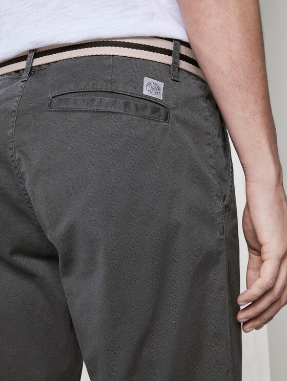 Gemusterte Josh Regular Slim Bermuda-Shorts mit Gürtel - Männer - black rhomb design Gemusterte Josh Regular Slim Bermuda-Shorts mit Gürtel - Männer - black rhomb design - 10 - TOM TAILOR