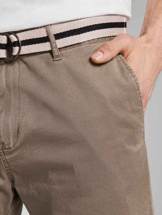 Gemusterte Josh Regular Slim Bermuda-Shorts mit Gürtel - Männer - beige rhomb design Gemusterte Josh Regular Slim Bermuda-Shorts mit Gürtel - Männer - beige rhomb design - 9 - TOM TAILOR