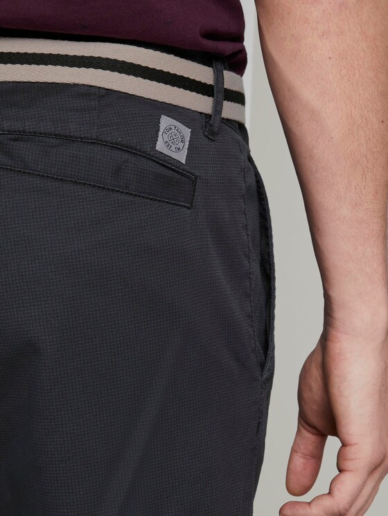 Gemusterte Josh Regular Slim Bermuda-Shorts mit Gürtel - Männer - blue t design Gemusterte Josh Regular Slim Bermuda-Shorts mit Gürtel - Männer - blue t design - 10 - TOM TAILOR