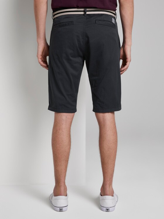 Gemusterte Josh Regular Slim Bermuda-Shorts mit Gürtel - Männer - blue t design Gemusterte Josh Regular Slim Bermuda-Shorts mit Gürtel - Männer - blue t design - 2 - TOM TAILOR