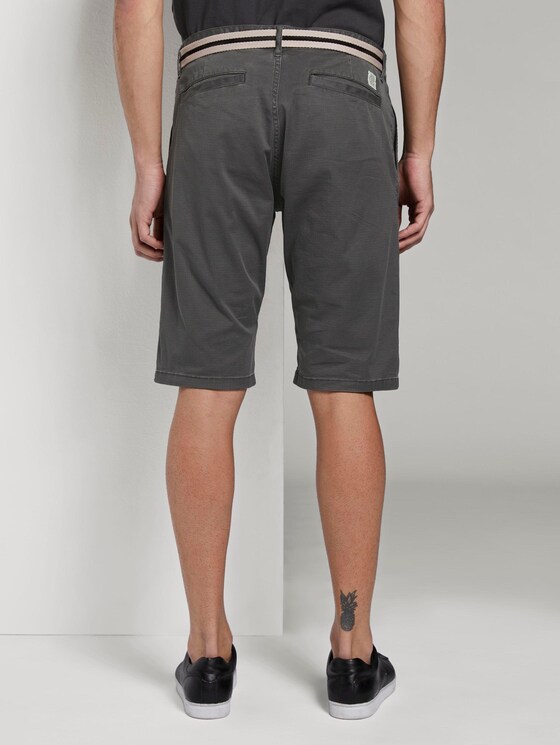 Gemusterte Josh Regular Slim Bermuda-Shorts mit Gürtel - Männer - grey bean design Gemusterte Josh Regular Slim Bermuda-Shorts mit Gürtel - Männer - grey bean design - 2 - TOM TAILOR