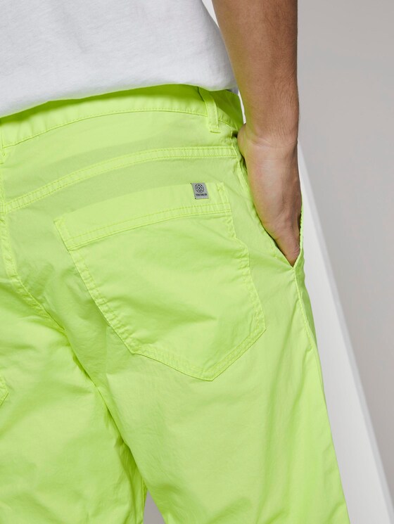 Josh Regular Slim Chino-Shorts - Männer - bright neon yellow Josh Regular Slim Chino-Shorts - Männer - bright neon yellow - 10 - TOM TAILOR