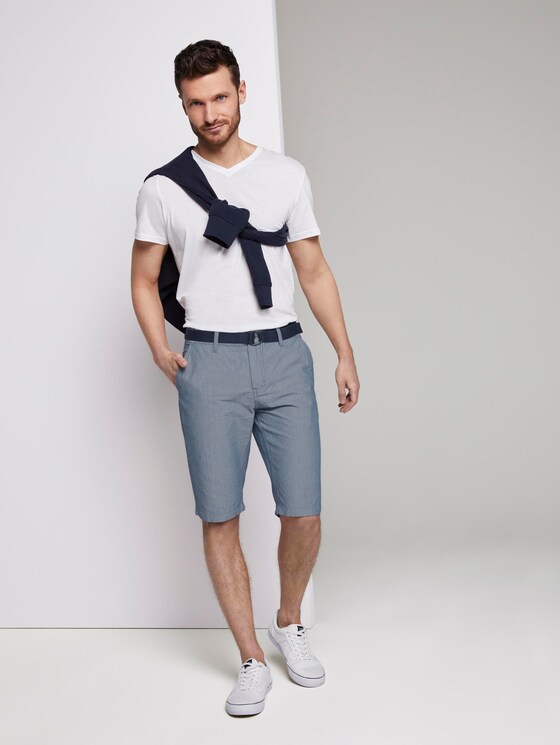 Gemusterte Josh Regular Slim Baumwoll-Shorts mit Gürtel - Männer - Light Blue Minimal Indigo Gemusterte Josh Regular Slim Baumwoll-Shorts mit Gürtel - Männer - Light Blue Minimal Indigo - 3 - TOM TAILOR