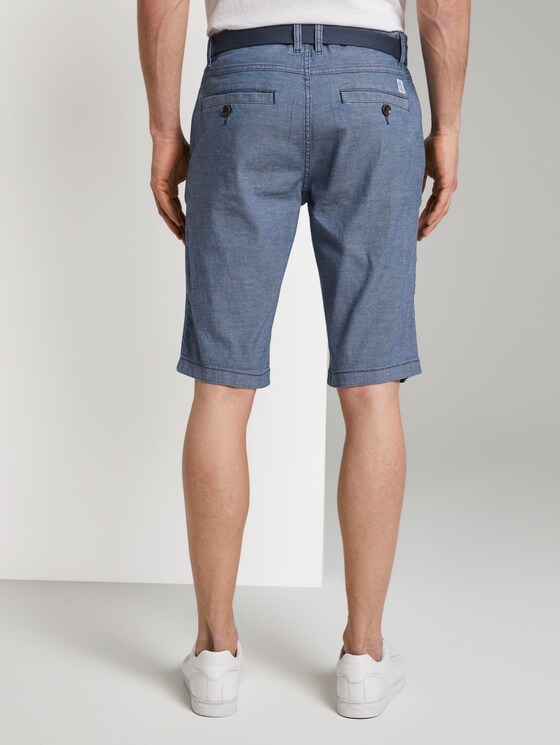 Gemusterte Josh Regular Slim Baumwoll-Shorts mit Gürtel - Männer - indigo zig zag structure Gemusterte Josh Regular Slim Baumwoll-Shorts mit Gürtel - Männer - indigo zig zag structure - 2 - TOM TAILOR
