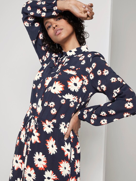 Kleid mit Blumen-Print - Frauen - navy floral design Kleid mit Blumen-Print - Frauen - navy floral design - 10 - Mine to five