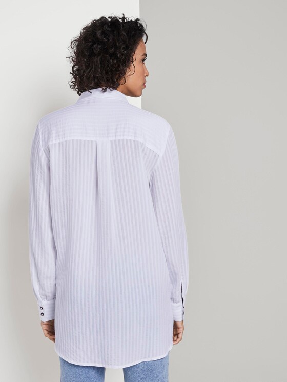 Textured blouse with a shirt collar - Women - White Textured blouse with a shirt collar - Women - White - 2 - Mine to five