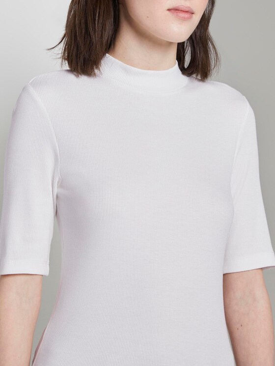 T-Shirt mit Stehkragen - Frauen - Off White T-Shirt mit Stehkragen - Frauen - Off White - 10 - TOM TAILOR Denim