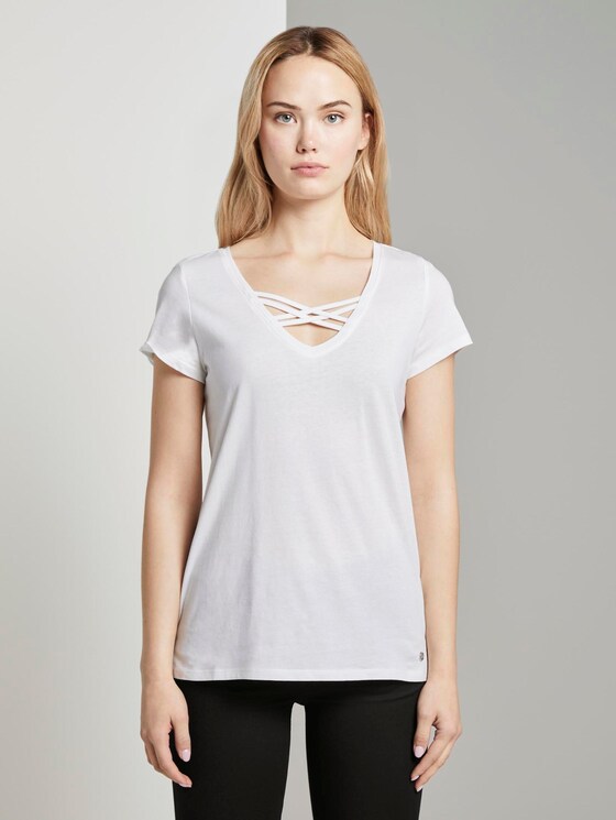 Cut-Out T-Shirt mit Bio-Baumwolle - Frauen - Off White Cut-Out T-Shirt mit Bio-Baumwolle - Frauen - Off White - 1 - TOM TAILOR Denim