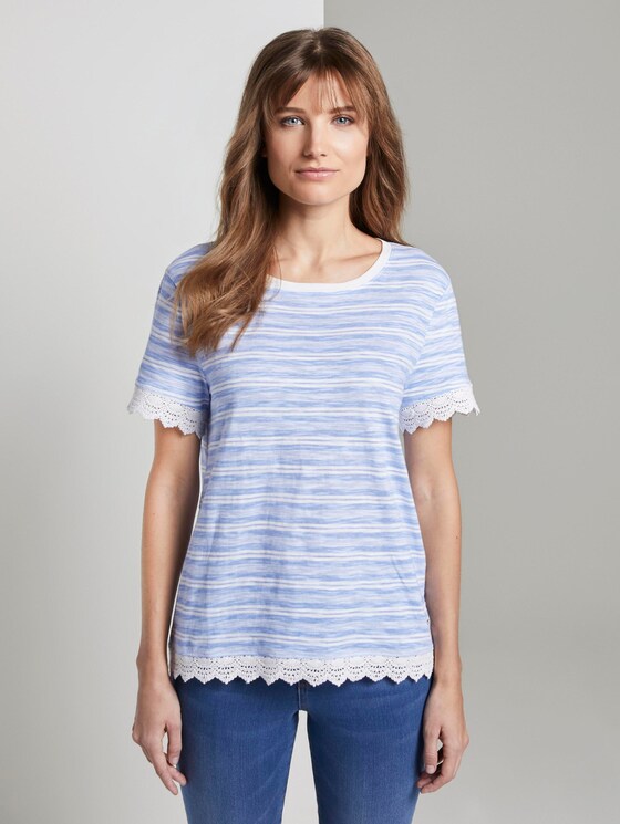 Gestreept T-shirt met gehaakte details - Vrouwen - light blue white stripe Gestreept T-shirt met gehaakte details - Vrouwen - light blue white stripe - 1 - TOM TAILOR Denim