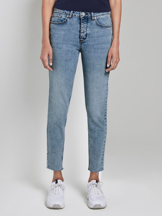 Slim Jeans Stone Wash - Frauen - light stone wash denim Slim Jeans Stone Wash - Frauen - light stone wash denim - 1 - Mine to five