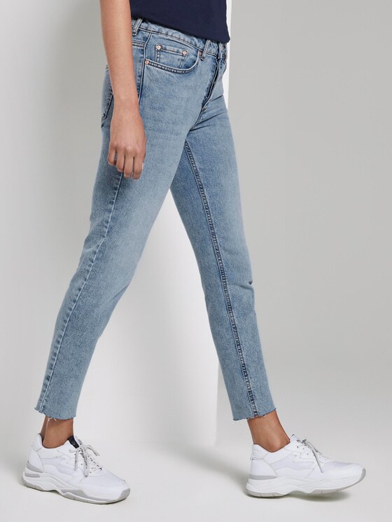 Slim Jeans Stone Wash - Frauen - light stone wash denim Slim Jeans Stone Wash - Frauen - light stone wash denim - 11 - Mine to five