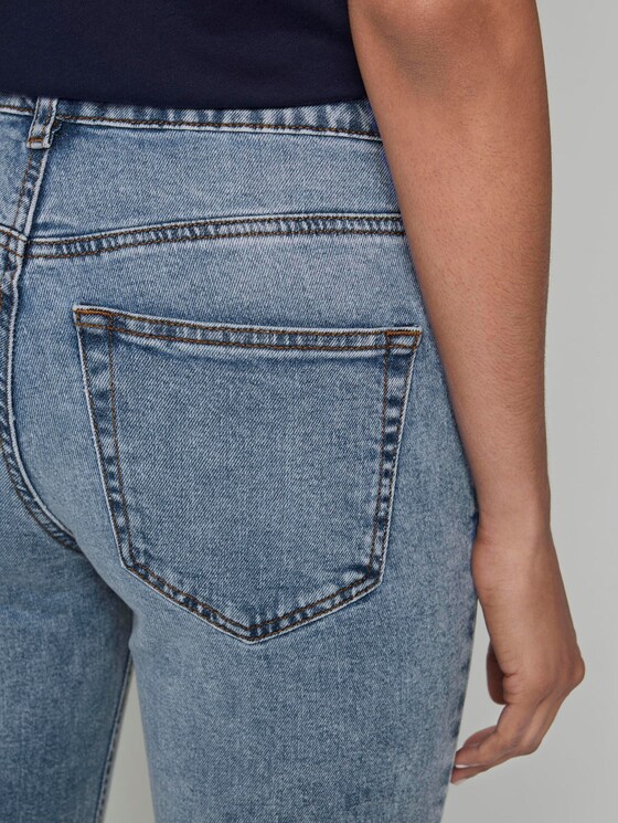 Slim Jeans Stone Wash - Frauen - light stone wash denim Slim Jeans Stone Wash - Frauen - light stone wash denim - 9 - Mine to five
