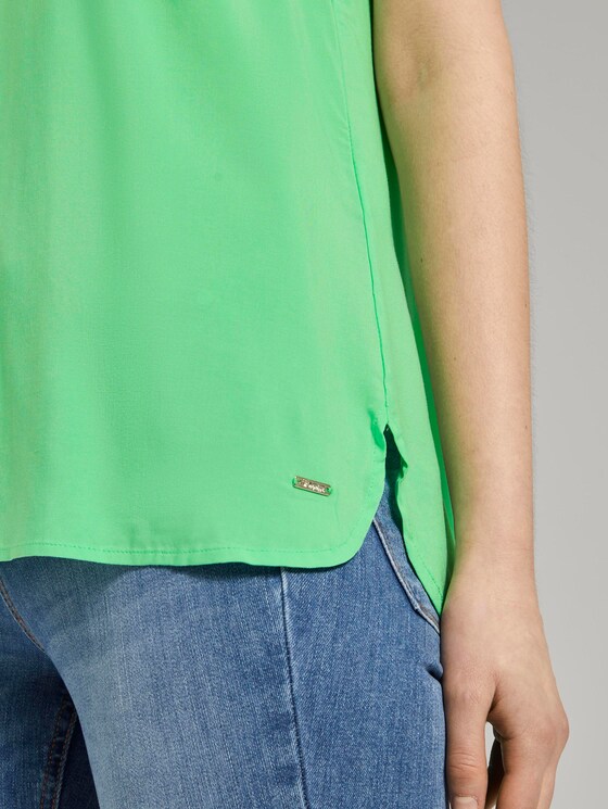Sleeveless blouse with a Henley neckline - Women - amaranthus green Sleeveless blouse with a Henley neckline - Women - amaranthus green - 10 - TOM TAILOR Denim