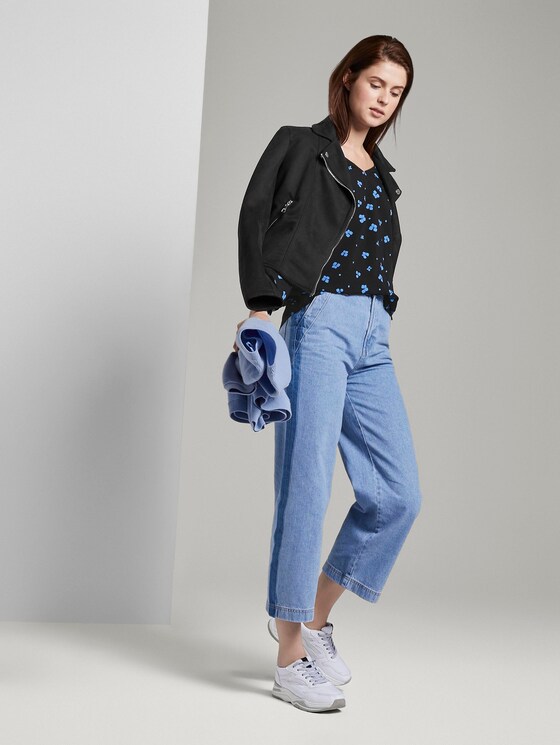Bluse mit V-Ausschnitt und Rückendetail - Frauen - black blue flower print Bluse mit V-Ausschnitt und Rückendetail - Frauen - black blue flower print - 3 - TOM TAILOR Denim