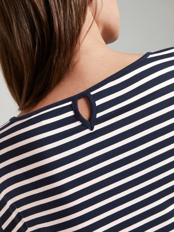 Patterned T-shirt with an elastic waistband - Women - navy stripe Patterned T-shirt with an elastic waistband - Women - navy stripe - 10 - TOM TAILOR