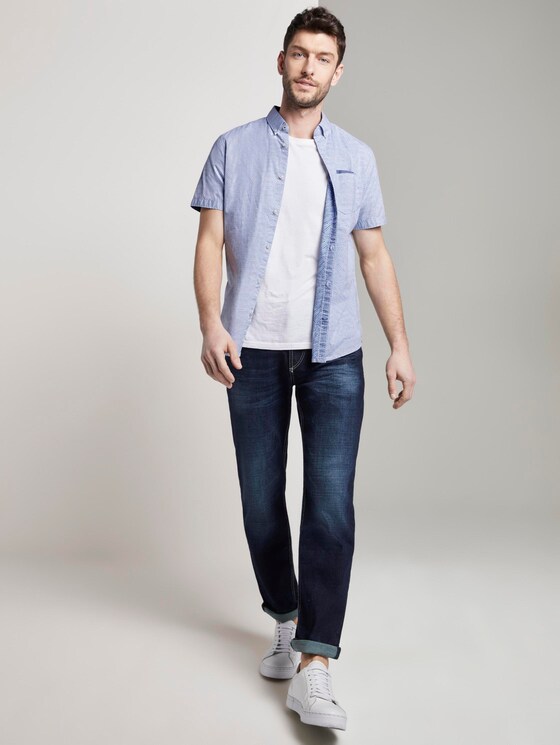 Patterned short-sleeved shirt with a chest pocket - Men - blue irregular striped design Patterned short-sleeved shirt with a chest pocket - Men - blue irregular striped design - 3 - TOM TAILOR