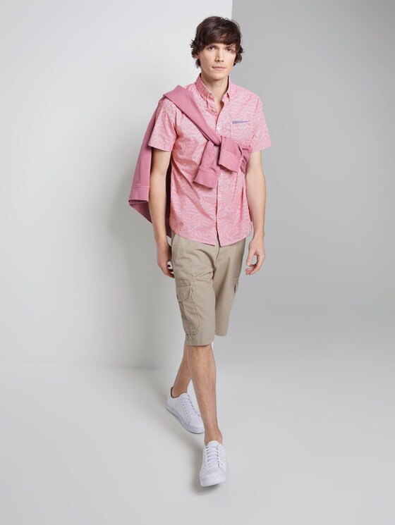 Patterned short-sleeved shirt with a chest pocket - Men - red irregular striped design Patterned short-sleeved shirt with a chest pocket - Men - red irregular striped design - 3 - TOM TAILOR