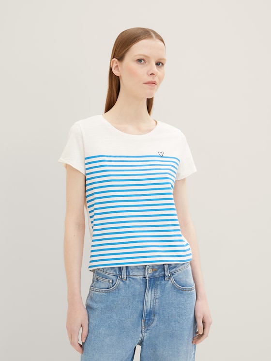 Striped T-shirt with a small embro