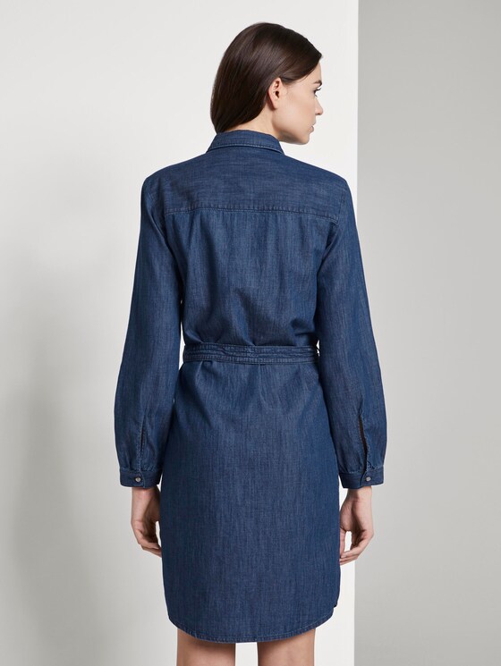 Mini Jeanskleid mit Bindegürtel - Frauen - dark stone wash denim Mini Jeanskleid mit Bindegürtel - Frauen - dark stone wash denim - 2 - TOM TAILOR