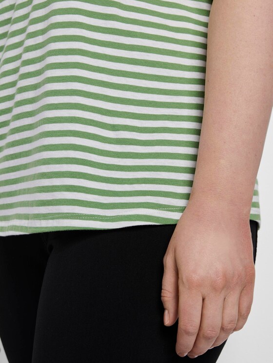 Striped T-shirt with a contrasting cover - Women - green stripe Striped T-shirt with a contrasting cover - Women - green stripe - 10 - My True Me