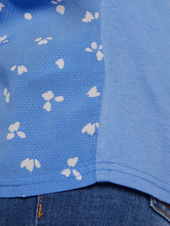 Gemustertes T-Shirt aus Materialmix - Frauen - light blue flower print Gemustertes T-Shirt aus Materialmix - Frauen - light blue flower print - 10 - My True Me