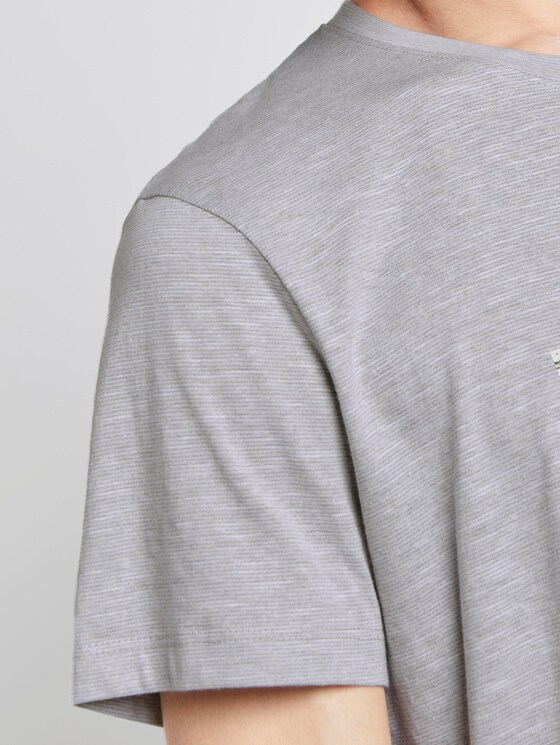 Gestreiftes T-Shirt mit Print - Männer - grey yarn dye stripe Gestreiftes T-Shirt mit Print - Männer - grey yarn dye stripe - 10 - TOM TAILOR Denim